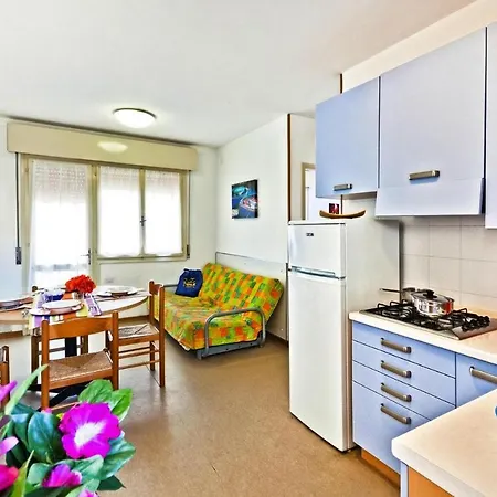 公寓 In With Balcony 比比翁